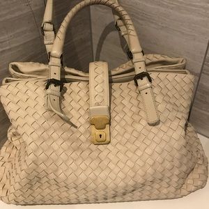 Authentic Botegga Veneta Handbag in Ivory